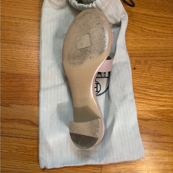 Hermes Oasis Sandal in Rose Porcalaine. Size 37.5 - Picture 6 of 15